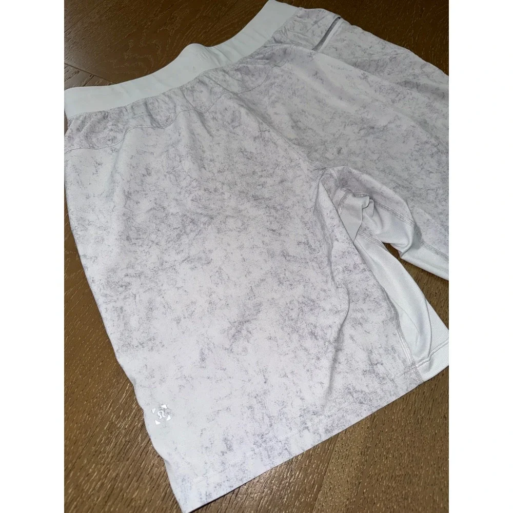 Lululemon Pace Breaker Shorts Mens Large White Grey Marble Print Athletic Run - Picture 4 of 9